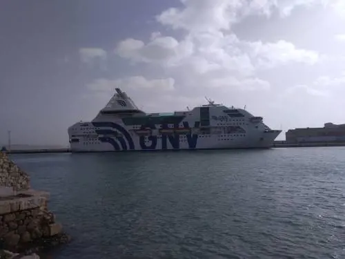 Rifiuti smaltiti in mare: il sospetto dei pm sulla nave quarantena