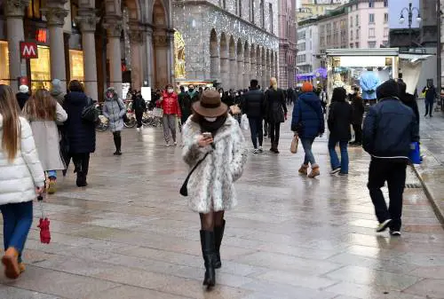 Covid, 3 regioni in zona rossa. Nove passano in "arancione"