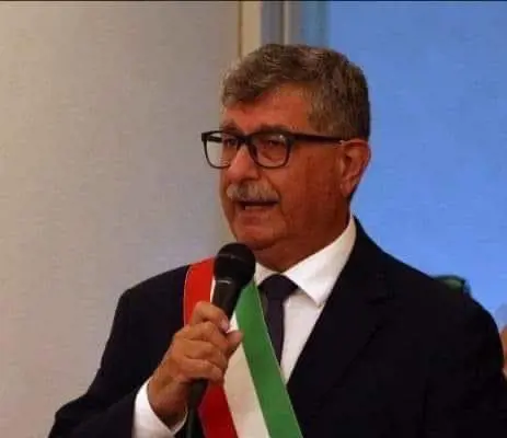 Contrae il coronavirus da un paziente: ​muore sindaco-medico