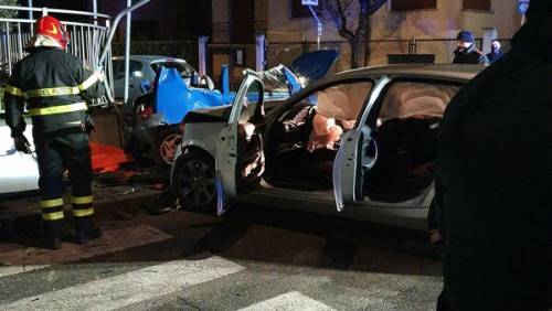 Alla guida senza patente travolge moglie e marito. Lui muore, lei gravissima