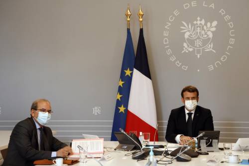 Francia, svolta per gli islamici: un giuramento "salva" Macron