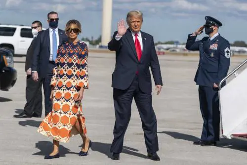 Il saluto-comizio dell'ultimo Trump: "Auguri a Biden. Ma ritorneremo"