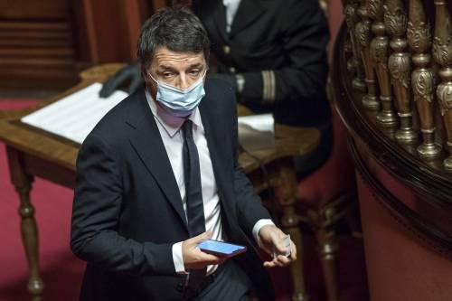 I segnali di Renzi al centrodestra: non torno indietro