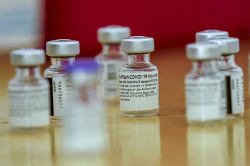 La strana apertura dagli Usa: ​"Ok ai vaccini cinesi e russi"