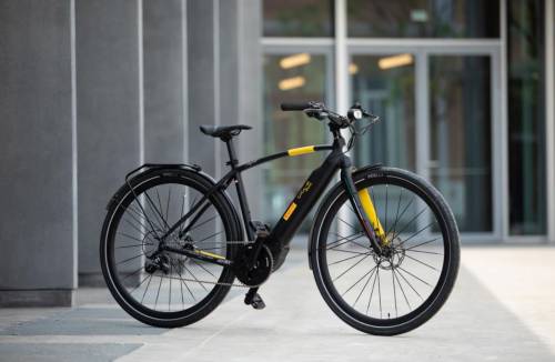 CYCL-e around: e-bike Pirelli per aziende e hotel 