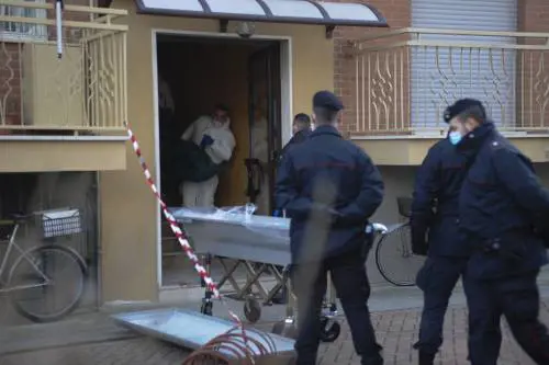 Torino, uccide moglie e figlio di 5 anni e tenta il suicidio