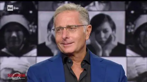 Paolo Bonolis: "Balbettavo molto fino a 12 anni, alle interrogazioni rispondevo scrivendo"