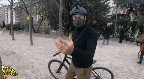 "Sei una m...": il servizio di Brumotti con gli automobilisti finisce male