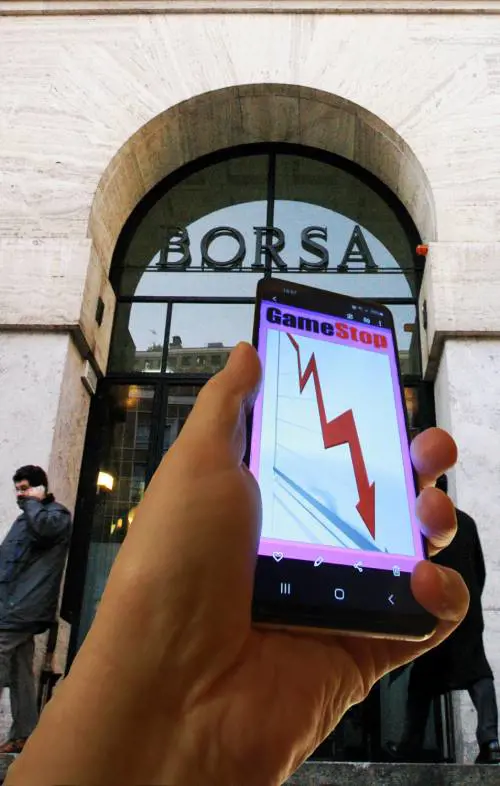 Piazza digitale ma i "piccoli" sono guidati