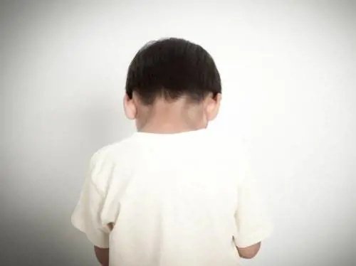 Suore vendono bambini a preti e pedofili per soldi. Gli abusi choc sui minori