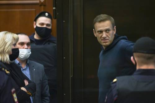 Russia, Navalny condannato a 3 anni e 5 mesi