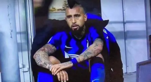 Arturo Vidal positivo al Covid. Aveva fatto il vaccino pochi giorni fa