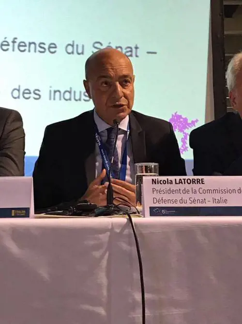 Latorre all'Agenzia Difesa ma il suo Cv è nel mirino