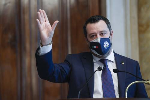 Nord e fiducia Ue. Così Salvini ha deciso la svolta. "Parlo pure col Pd"