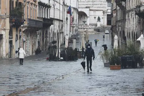 "La provincia è zona rossa". Paura per le due nuove varianti
