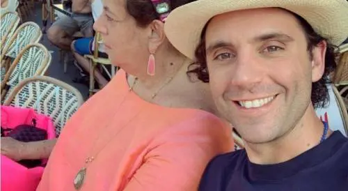 Grave lutto per Mika. “Mia madre non c’è più. Fiera di quello che sono diventato”