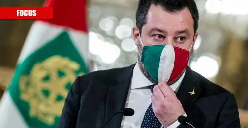 "Serve una legislazione europea": la svolta di Salvini sui migranti