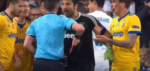 Ricordate questo arbitro? Cosa è successo davvero dopo Real Madrid-Juve