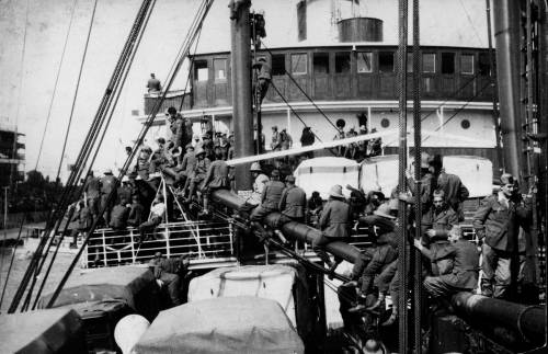 Le navi bianche che salvarono gli italiani fuggiti dall'Africa
