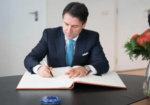 L'ipotesi Conte deputato in Toscana spacca il Pd