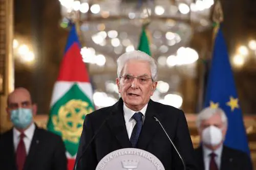 Mattarella ai capipartito tagliati fuori: se nomino  i "numeri due" è colpa vostra
