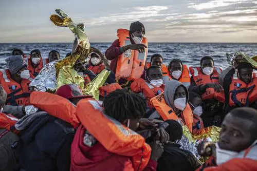 Open Arms punge subito il governo Draghi: "Scelte coraggiose sull'immigrazione"