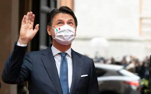 Conte pronto a prendere la leadership dei 5s. Scoppia la grana espulsioni: "Sono illegittime"