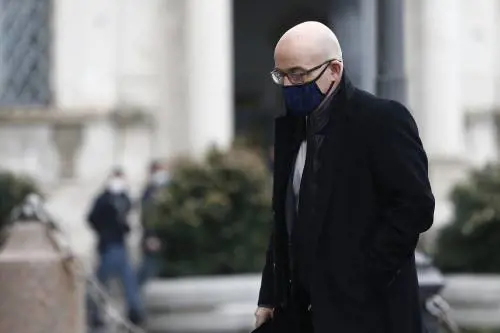 La maggioranza sceglie il rinvio