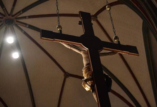 Vescovo benedice coppie gay: che cosa succede in Germania