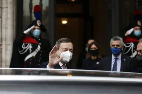 Sottosegretari, il Colle si tira fuori: "Draghi dovrà fare da solo..."