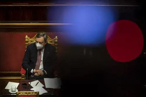 Ora Draghi mette in cantina i dpcm: si torna ai decreti legge