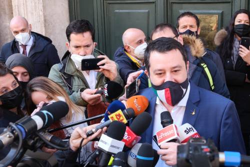 "Agii in continuità con Salvini". Smontato l'assalto delle Ong