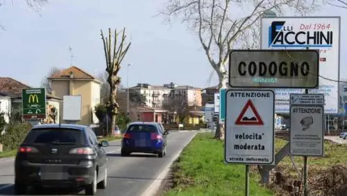Il biglietto ora sbiadisce. Il ricordo no