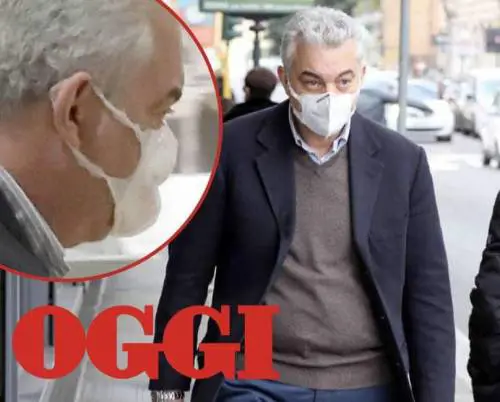 La mascherina usurata: la foto imbarazza Arcuri