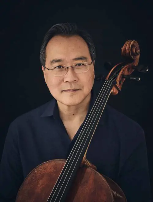 "Metto il mio violoncello al servizio di chi oggi è rimasto senza musica"