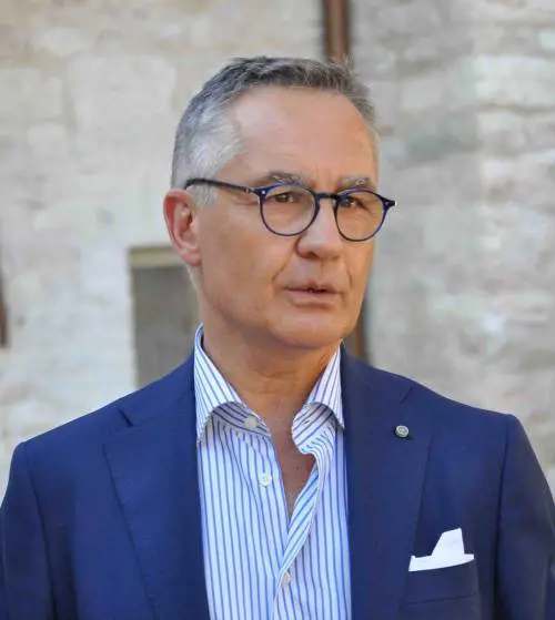 Garlasco, l'ex Ris Garofano smentisce le teorie su Sempio: "Perplesso sull'impronta"