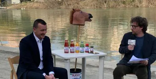 Casalino torna all'attacco: "Cosa penso di Renzi e Boschi"