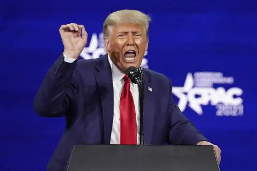 Ma il folle guerrafondaio non era Trump?
