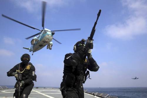 Una bomba, il raid e le accuse: il quadrilatero del caos tra Iran e Israele