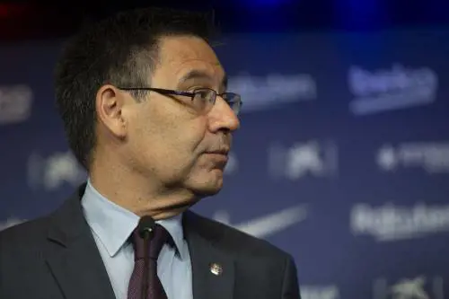 Fermato Bartomeu, l'ex presidente del Barça. "Faceva screditare sui social Messi e Piqué"