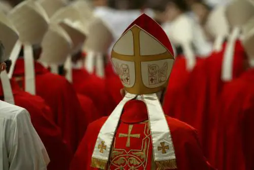 Ratzinger "rimprovera" Biden: così avverte il presidente Usa