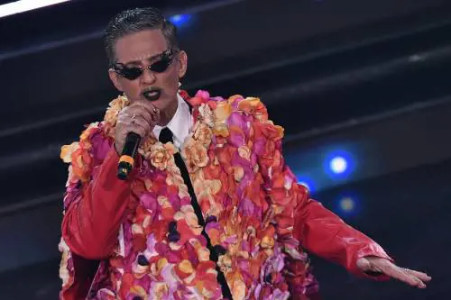 A Sanremo Fiorello fa il trasformista