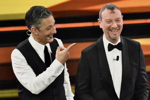 Sanremo, Fiorello: "Una poltrona vuota è come Zingaretti senza la d'Urso"