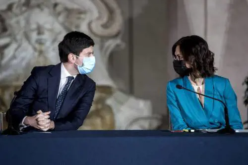 "Ai congedi familiari risorse da 200 milioni. I fondi del Recovery  per potenziare la Dad"