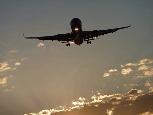 Spunta una nuova rotta (in aereo): ​così i migranti arrivano in Italia