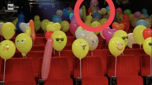 Sanremo, in platea spunta un ospite inatteso