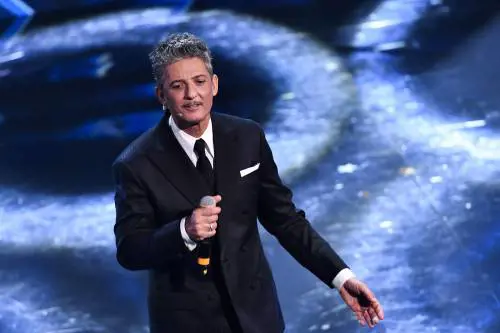 Fiorello si commuove per la figlia "chiusa in casa"