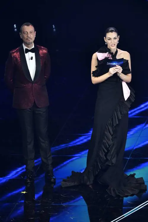 La top model Vittoria Ceretti sul palco di Sanremo