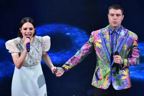 Ferragni chiede i voti per far vincere Fedez. Insorge il Codacons
