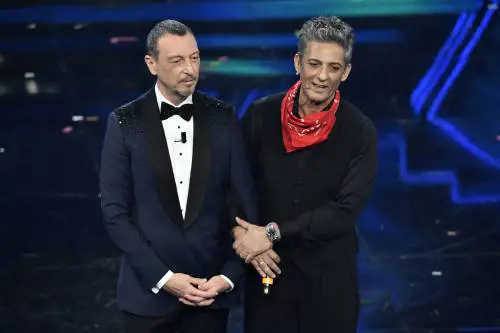 L'ira di Amadeus dopo il Festival: "Adesso chiedete scusa..."